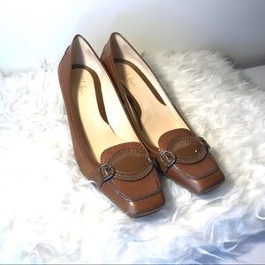 NWOB Sz 9B Cole Haan Brown Leather Low Heel Pump